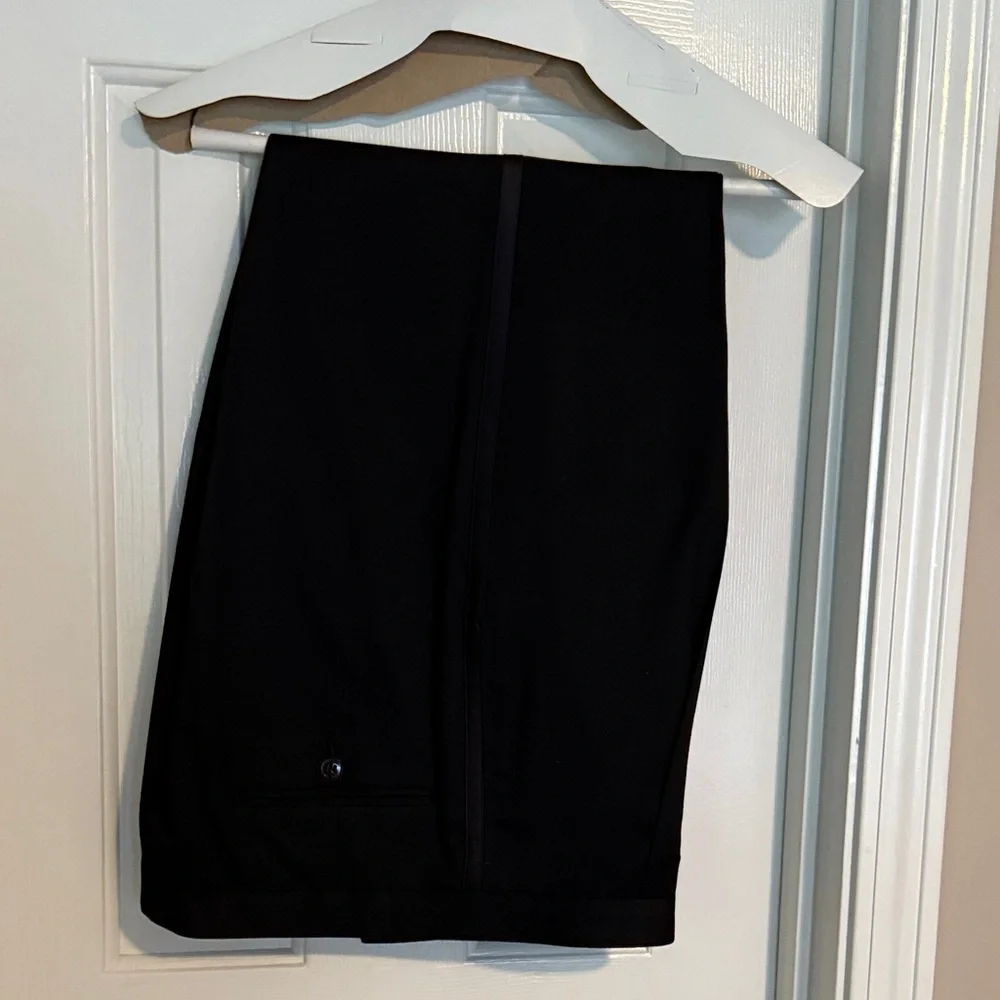 Madison Black Tuxedo EUC - Picture 8 of 10